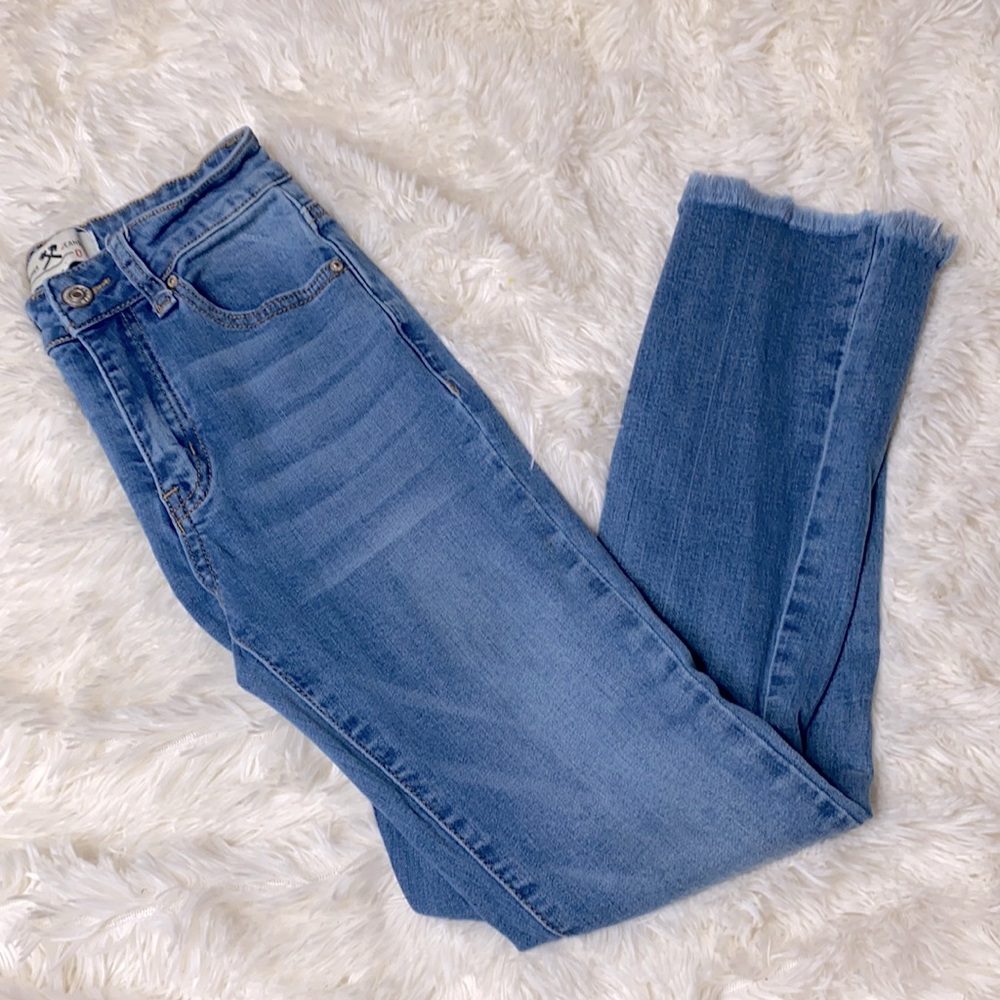 Hammer High Waisted Frayed Hem Blue Jeans Size 0